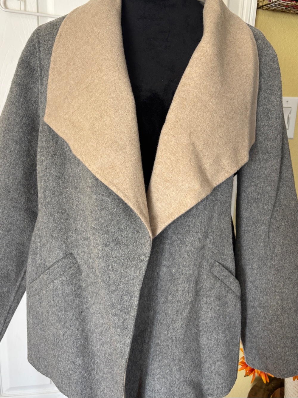 Two Tone Shawl Collar Wool-Blend Open Front Coat - Gray & Tan PXL